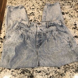 jeans that zip all the way around